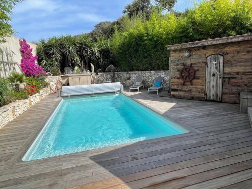 Villa les pieds dans l'eau