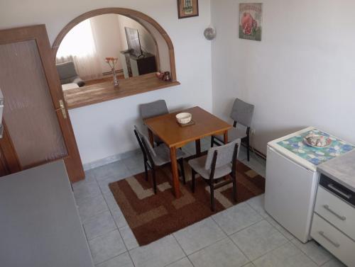 Η κουζίνα ή μικρή κουζίνα στο MAM apartmani