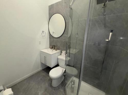Koupelna v ubytování Cozy 1BR Gem