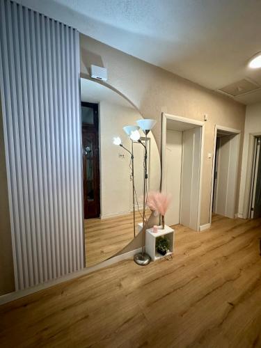 Gallery image of Central Comfort Apartment 5 Minute Walk to Beach, Free Parking, 2 BR in Struga