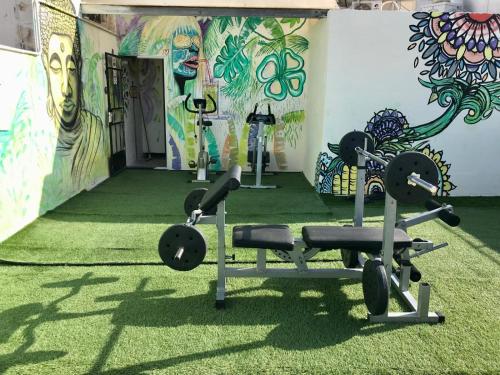 Fitness centrum a/nebo fitness zařízení v ubytování Private Rooms St Julians