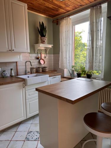 Kochana 112 Vintage by the Sea