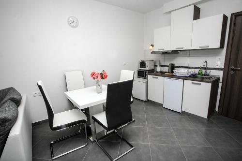 ポドストラナにあるApartments Nevisticのギャラリーの写真