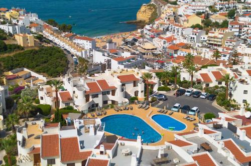 Apartment with large roof top terrace & great see views