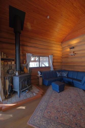 CUE iizuna Private Forest Log Cabin,1 Group per day,Ski Trip,Family Retreat