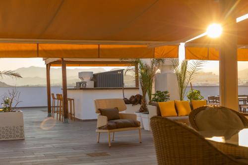 ÁTICO con ENORME TERRAZA y CHILL OUT PARTICULAR