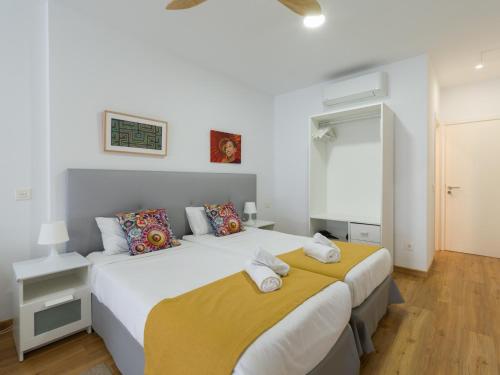 Beachfront Apartment in Las Palmas by Las Canteras