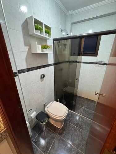 Ένα μπάνιο στο Flat dos sonhos