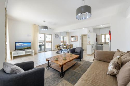 Ảnh trong thư viện ảnh của Sunrise Bay Villa #5 ở Protaras