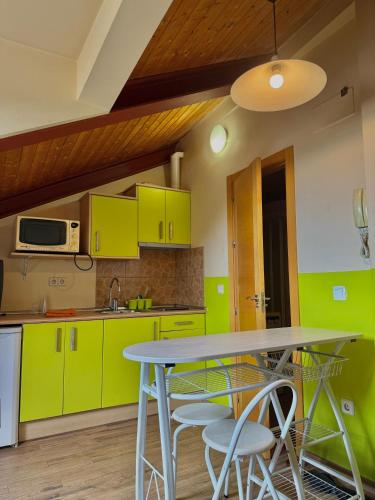 Η κουζίνα ή μικρή κουζίνα στο Apartamento con Vistas Plaza Mayor de Segovia