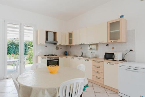 Dapur atau dapur kecil di The Pearl Of Sicily New Salt Pool