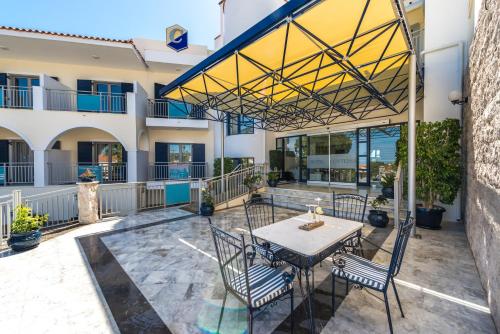 Contessa Hotelにあるバルコニーまたはテラス