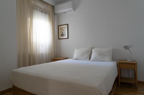 Elegant 2BR with Private Garage in the Old Town
