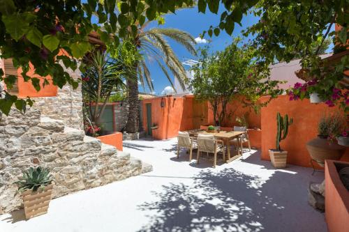 Φωτογραφία από το άλμπουμ του Old Town Charm Casa Historica στην Ερμιόνη