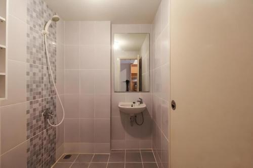 Ένα μπάνιο στο 2BR Tokyo Riverside Apartment