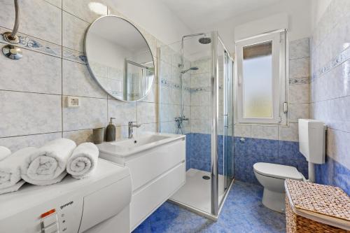 Ένα μπάνιο στο Four waves Apartment NEW