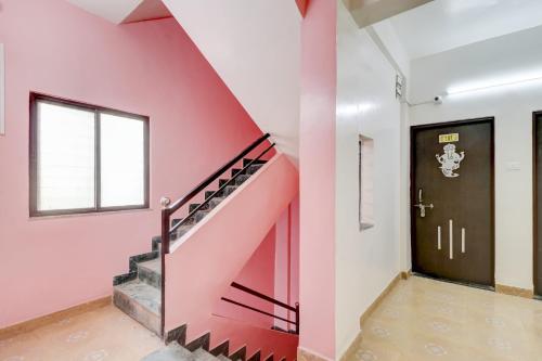 Gallery image of Hotel O Royal Rest Rooms in Mundhwa