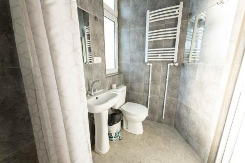 Un baño de Anna's Guest House