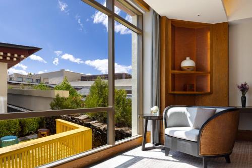 Χώρος καθιστικού στο Shangri-La Resort Shangri-La