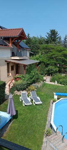 Bazén v ubytování Marianna Apartman nebo v jeho okolí