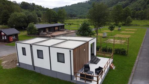 Billede fra billedgalleriet på Eco Lodge 4 personnes Mobilna i La-Roche-en-Ardenne