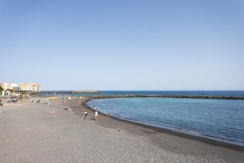 EK Puertito de Guimar Five Family