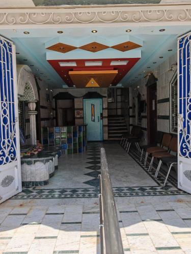Muka bangunan atau pintu masuk قصر الشاطئ الأزرق