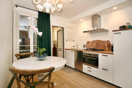Central Market Exclusive Apartment