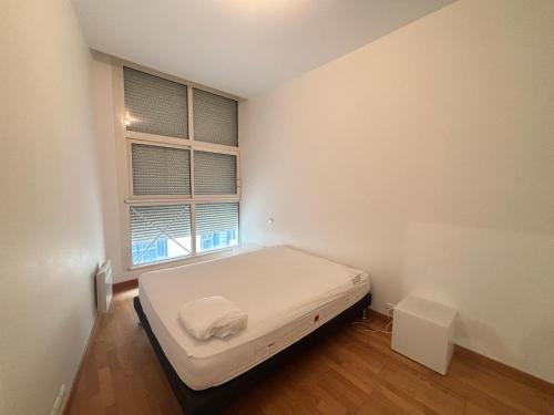 Grand appartement T2 proche plage avec wifi, ascenseur et cuisine équipée - FR-1-197-135