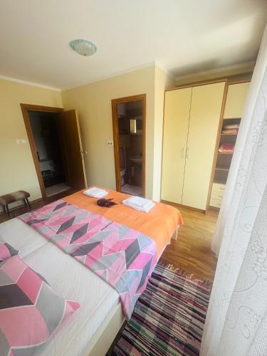 Room 2 seaview