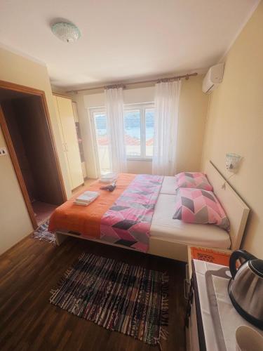 Room 2 seaview