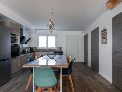 Photo de la galerie de l'établissement Duplex 6 pers proche océan, centre, WIFI, animaux OK - FR-1-521-2, à Biscarrosse-Plage