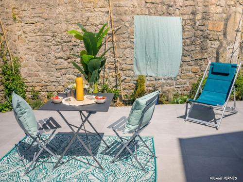 Duplex charmant T3/4 à 150m des criques, court commune, proche bourg à Port-Louis - FR-1-349-170