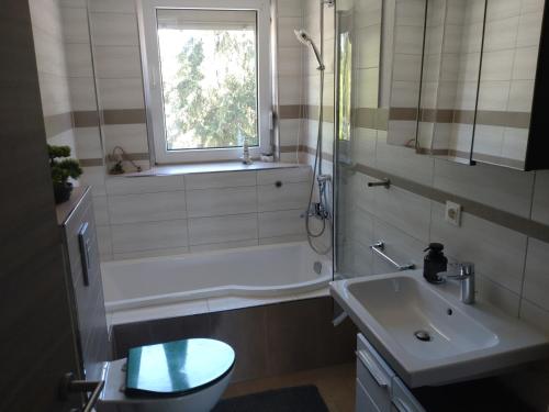 Koupelna v ubytování 3 Raum Wohnung