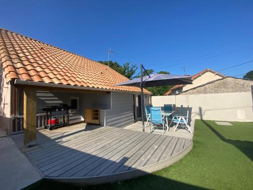 Maison familiale avec terrasse et proche plage à Saint-Brevin-les-Pins - FR-1-364-98