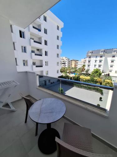 SeaBreeze Apartments