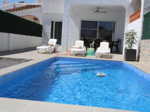 Vacaciones perfectas cerca del mar: piscina privada, mascotas bienvenidas y playa para perros. - ES-184-21