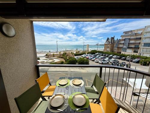 Studio 3* avec Alcôve, Balcon Face Mer, Plage à 150m - Les Sables-d'Olonne