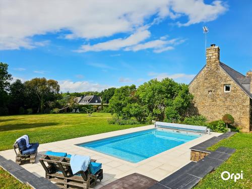 Gîte indépendant de charme avec piscine chauffée à Kervignac - 6 couchages, proche plages - FR-1-349-188