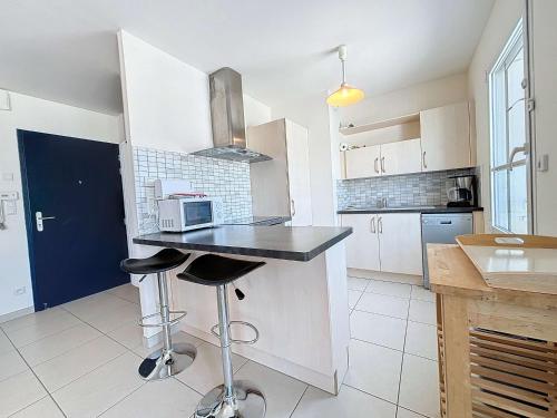 Appartement 3P avec Ascenseur, Parking et Proche Plage à Granville - FR-1-361-59