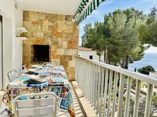 Apartamento Frente al Mar en Roses, Capacidad 6 Personas - ES-258-62