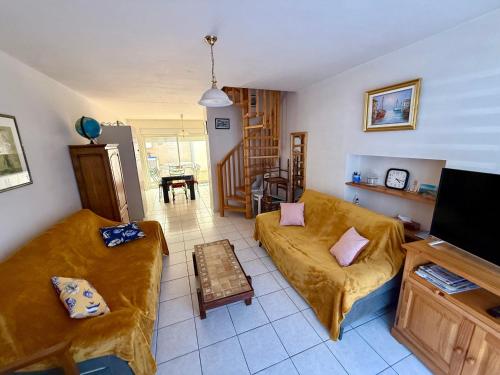 Maison T3 avec cour close, proche plage et commerces, quartier Arago, Les Sables-d'Olonne - FR-1-92-657