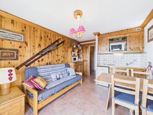 Studio cabine 4/5 pers avec parking, au pied des pistes de la Rosière - FR-1-398-658