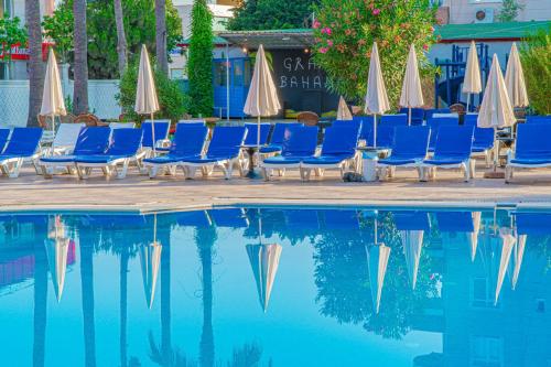 Бассейн в Bahama Beach Konaklı или поблизости