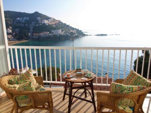 Apartamento frente al mar para 6 en Roses - ES-258-103
