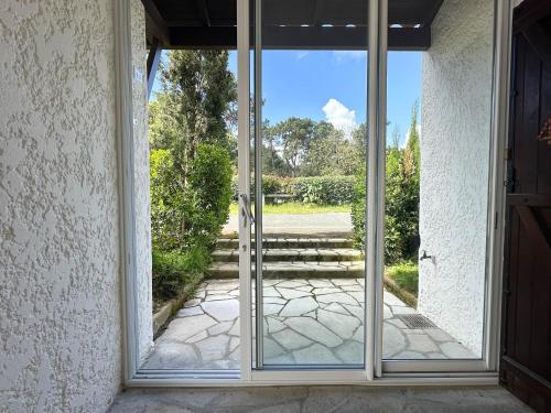 Villa 4 Pièces Proche Plage avec Parking à La Palmyre - FR-1-705-31