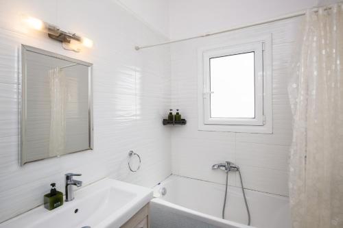 Koupelna v ubytování Spacious1 Bedroom Flat In The Heart Of Athens