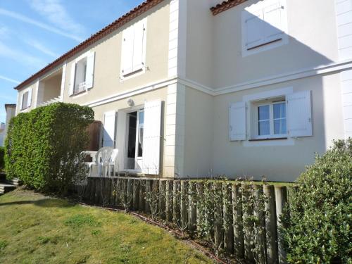 Appartement T3 avec Piscine à 200m de la Côte Sauvage et Proche Plages - Les Sables-d'Olonne - FR-1-92-602
