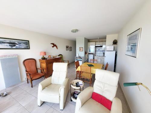 Appartement 2 pièces face mer avec balcon, parking et WIFI – Les Sables-d’Olonne