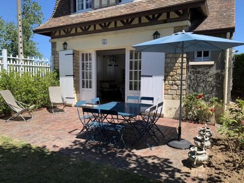 Villa avec Jardin à Cabourg, Proche Plage et Centre - FR-1-487-324